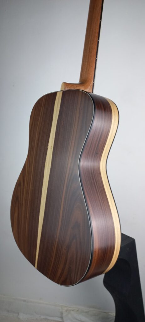 Acustica 633 Austria ZWEI(24)