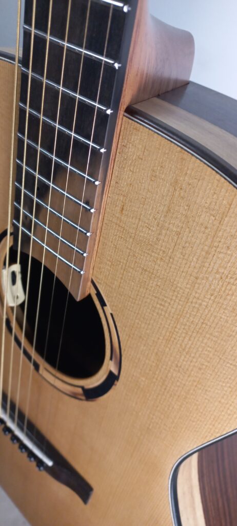 Acustica 633 Austria ZWEI(33)